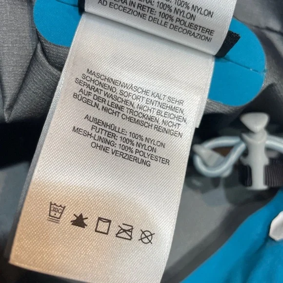 Mountain Hard Wear GoreTex Woman Size M jacket ⭐️⭐️⭐️⭐️ - Picture 10 of 17